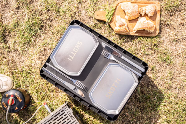 DSC05283-scaled-1.webp SKOTTI Plade